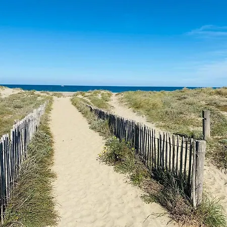 Pour 4 Vue Sur La Marina De