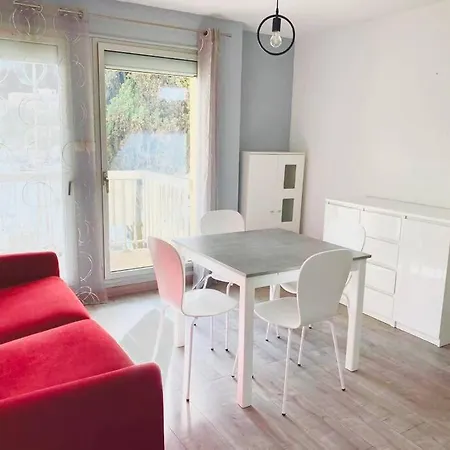 Pour 4 Vue Sur La Marina De