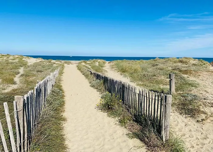 Pour 4 Vue Sur La Marina De